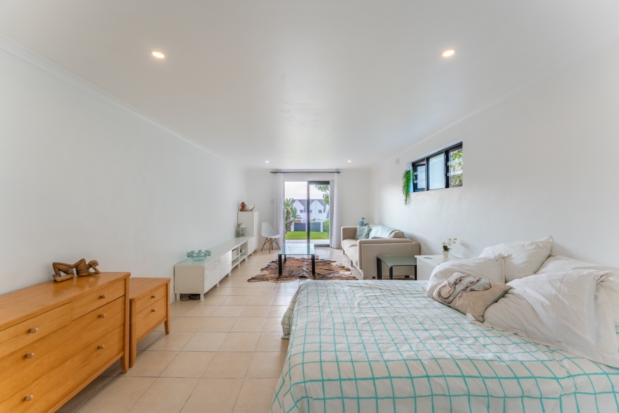 To Let 5 Bedroom Property for Rent in St Francis Bay Village Eastern Cape